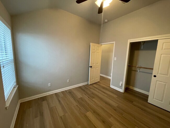 Building Photo - 10025 Mount Rainier Dr