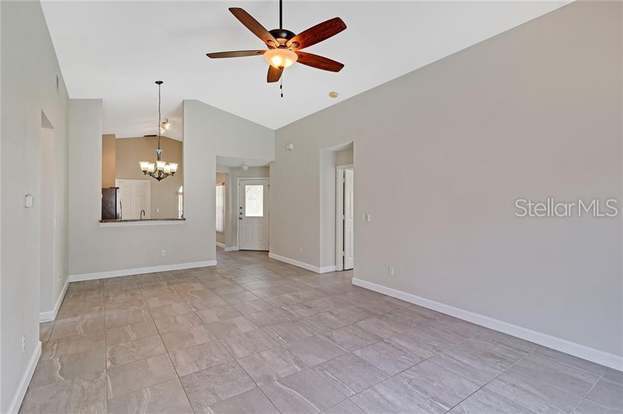 Building Photo - 7819 Turkey Oak Ln