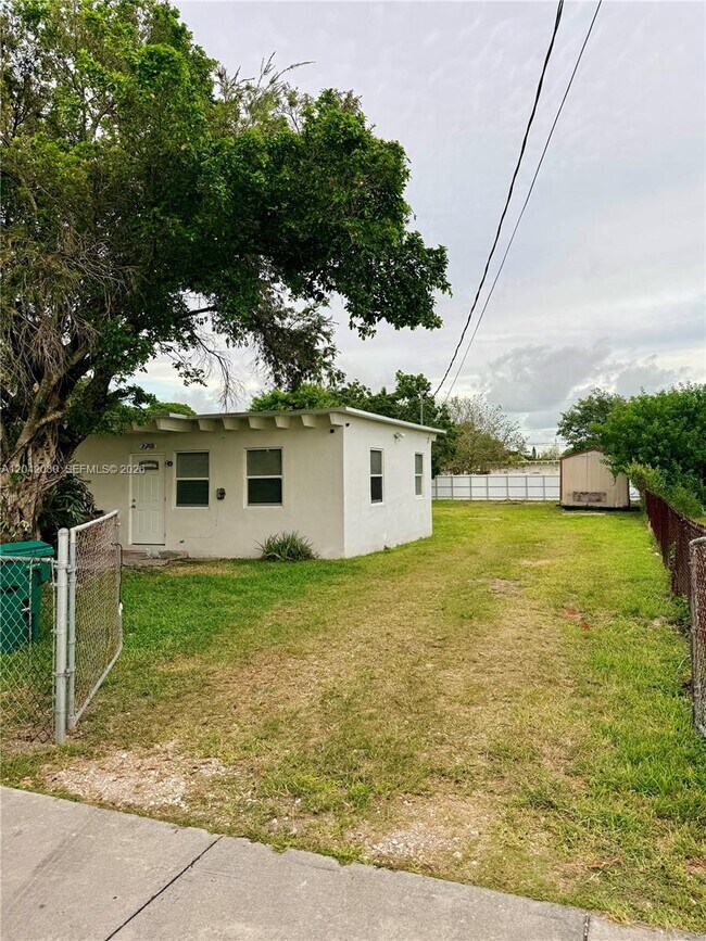Building Photo - 26741 SW 139th Ave