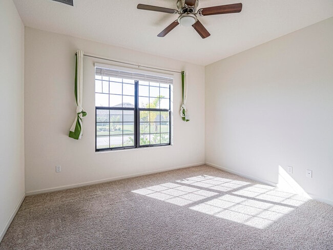 Building Photo - 5513 1st Sq