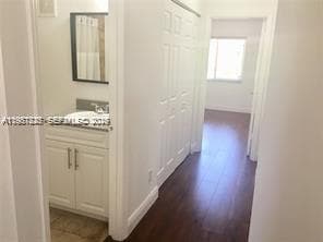 Building Photo - 833 NW 208th Terrace