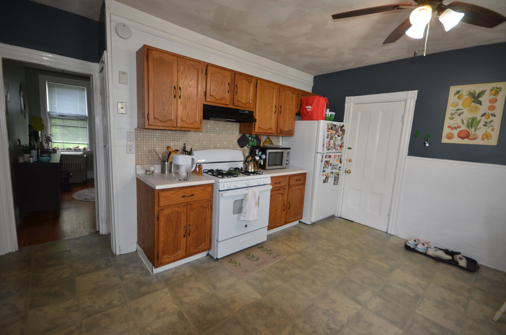 Eat-in Kitchen with Laundry - 234 Cypress St