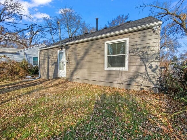 Building Photo - 5205 Locust Ave