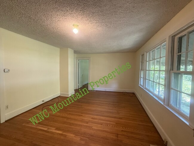 Building Photo - 101 Hemphill Rd