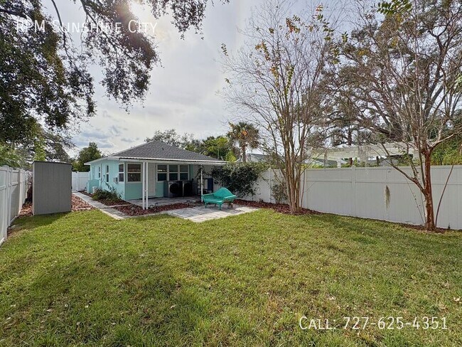 Building Photo - 536 Roanoke St