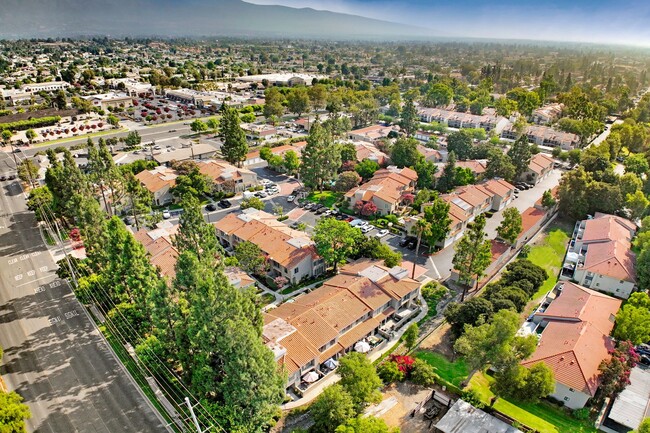 Building Photo - Coming Soon!  2story Condominium for Lease in Rancho Cucamonga!