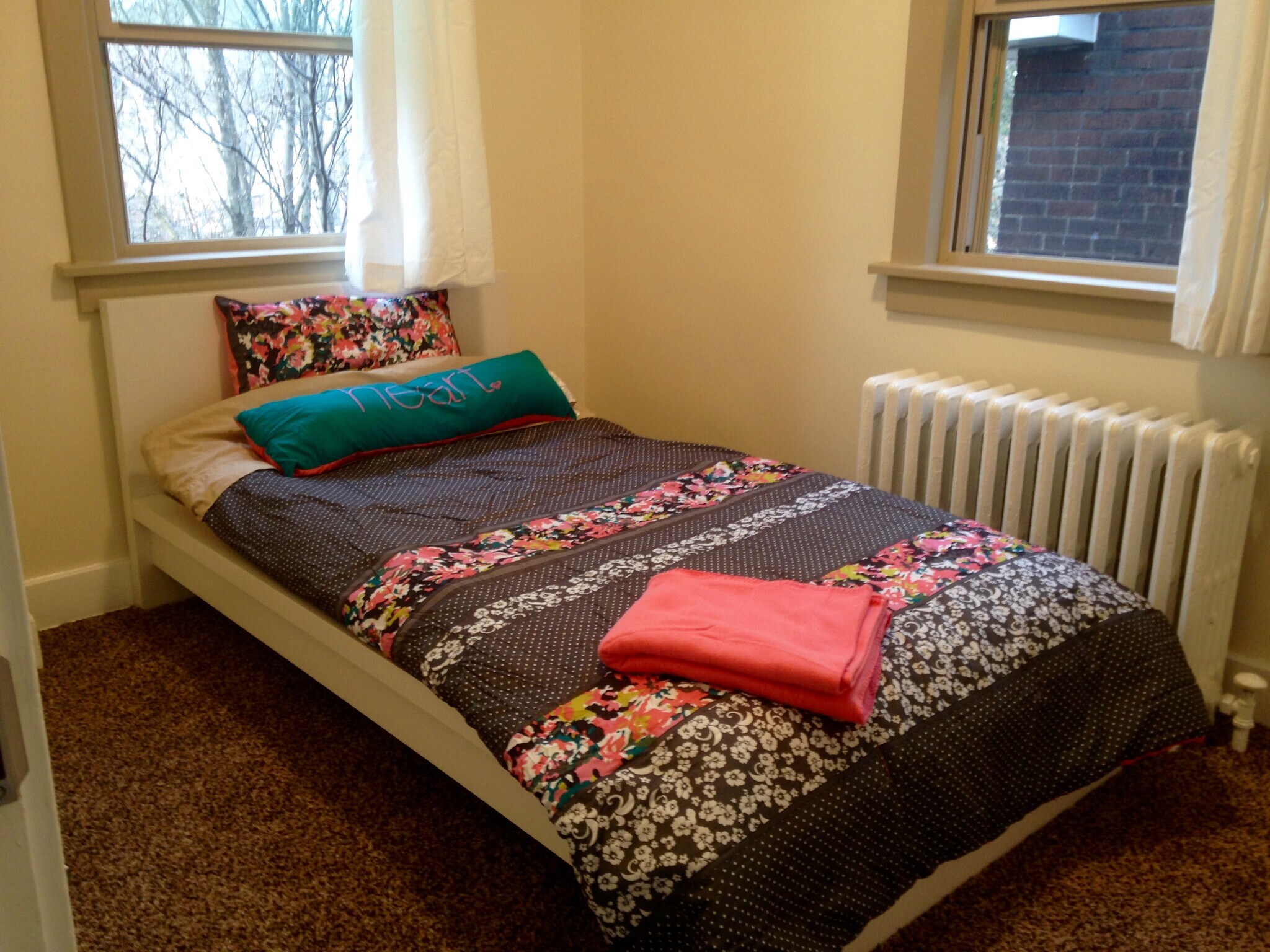 Building Photo - 5459 Fair Oaks St