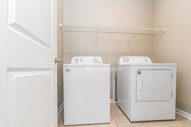 Building Photo - 1242 Flyfish Ave