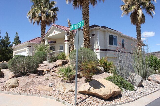 Building Photo - 682 Lava Pointe Dr