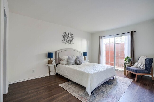 Master Suite - 828 21st St