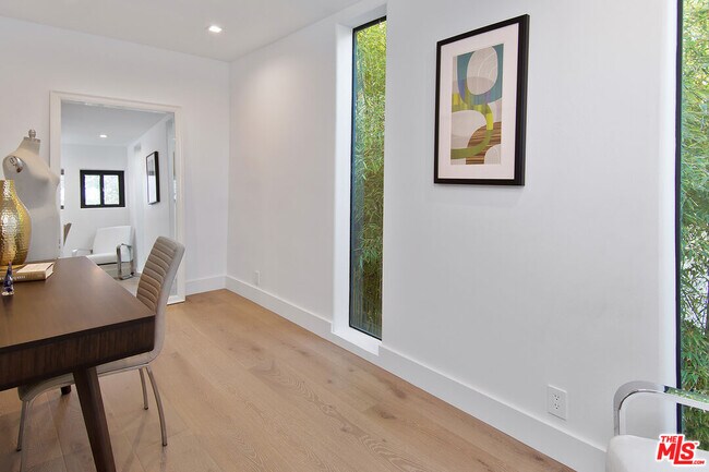 Building Photo - 4130 Parva Ave