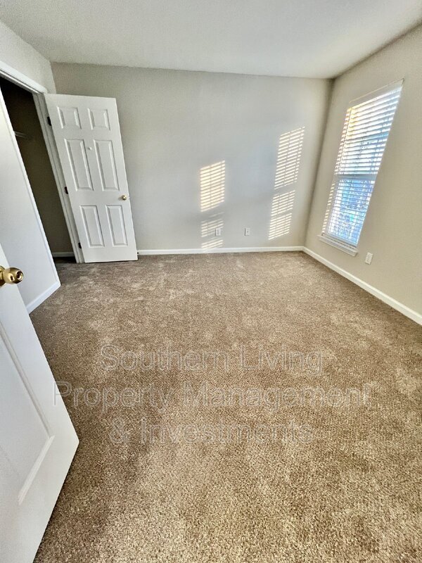 Building Photo - 11840 Royal Castle Ct