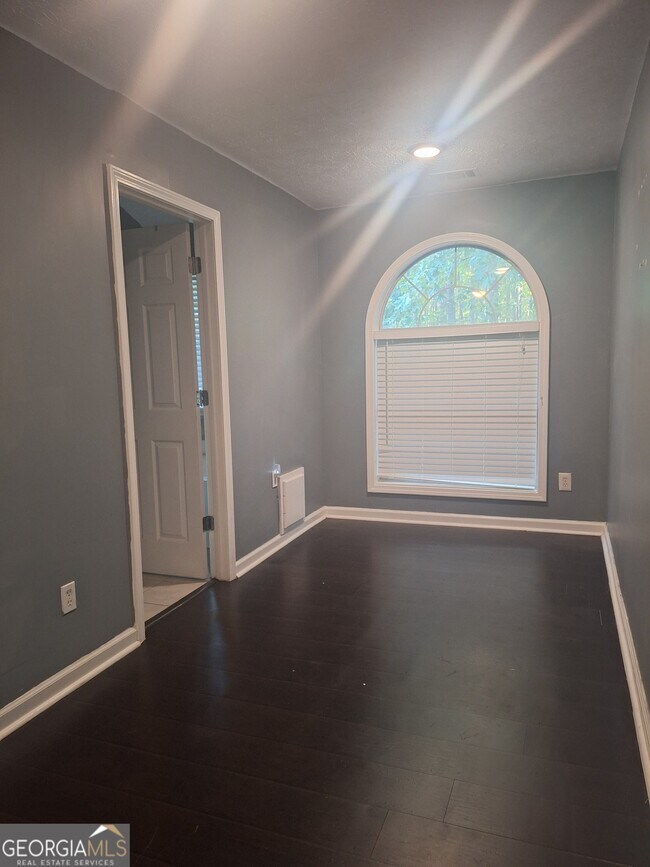 Building Photo - 1450 Scenic Brook Tr SW