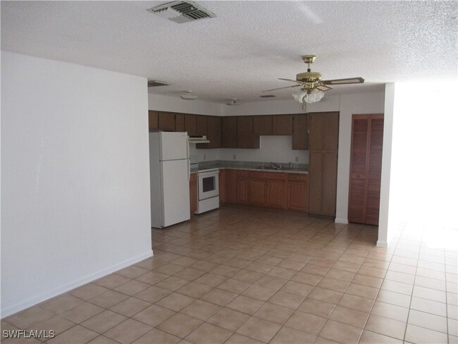 Building Photo - 7461 Pebble Beach Rd