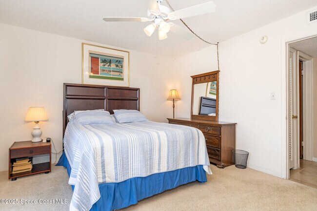 Building Photo - 4800 Ocean Beach Blvd