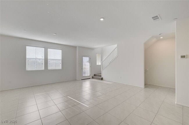 Building Photo - 662 Bellus Pl