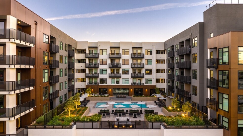 Primary Photo - The Lafayette