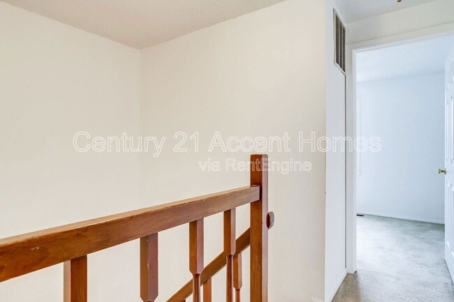 Building Photo - 5328 Larochelle Ct