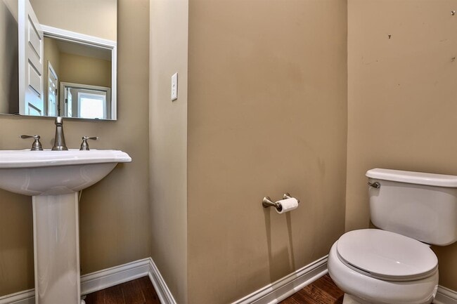 Building Photo - 21 Casagrande St