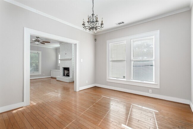 Building Photo - 5459 Miller Ave