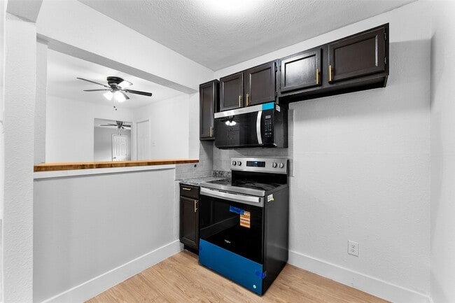 Building Photo - 12721 Dodson St