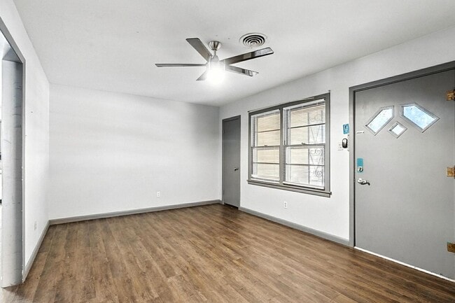 Building Photo - 3625 N 9th St