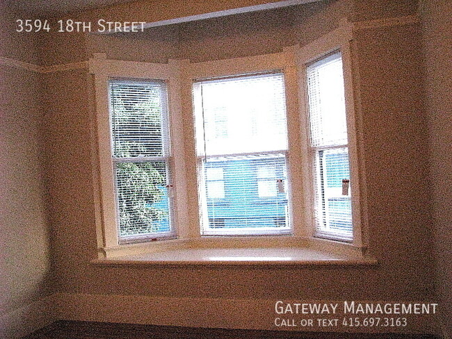 Building Photo - Mission Dolores 1 bedroom Victorian Flat