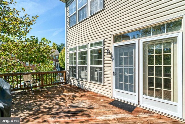 Building Photo - 8535 Wyngate Manor Ct