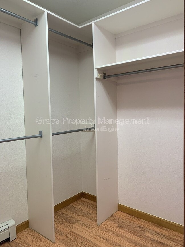 Building Photo - 2586 E 125th Pl