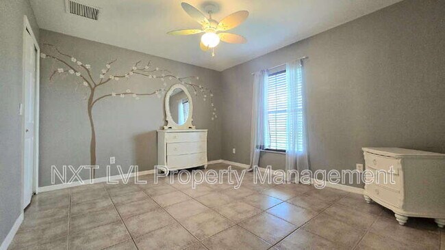 Building Photo - 1231 NW 22nd Ave