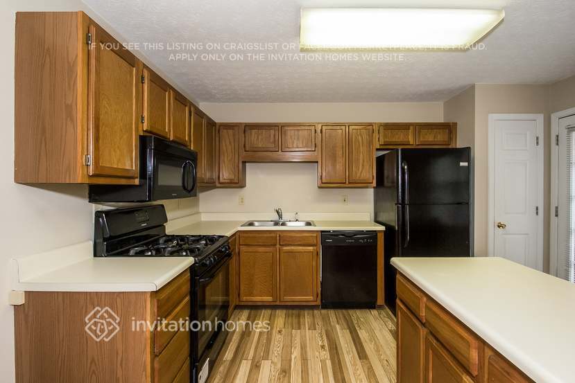 Building Photo - 5235 Forest View Trail