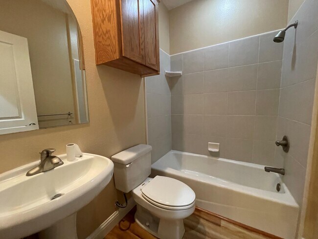 Building Photo - 1 Hidden Brooke Way