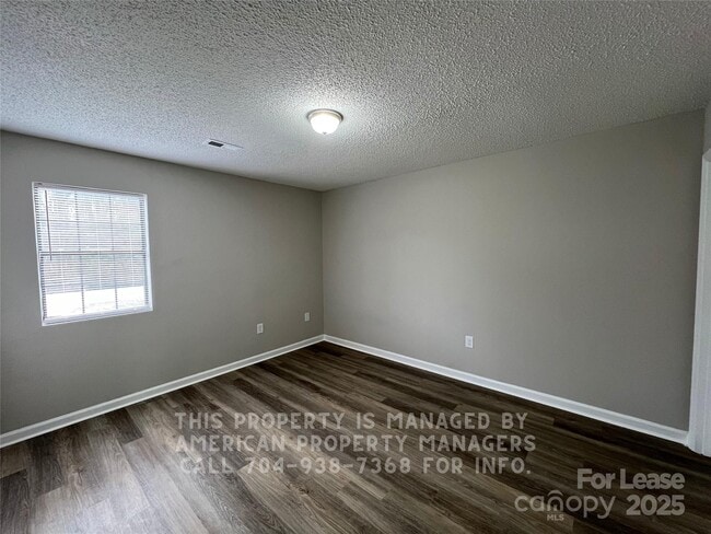 Building Photo - 311 Rustic Rd