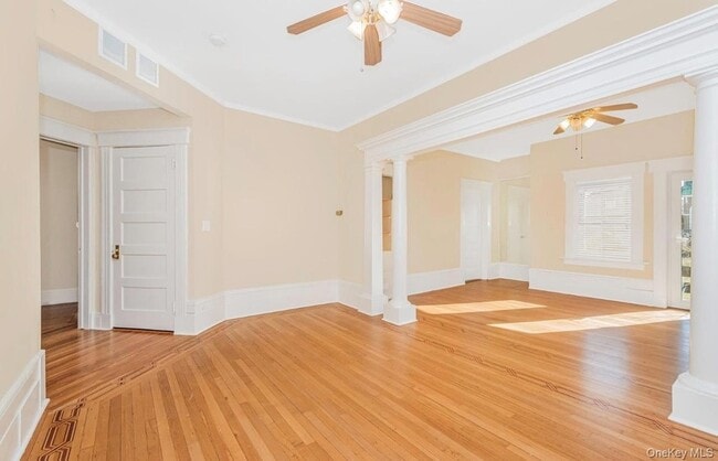 Building Photo - 409 W 261st St