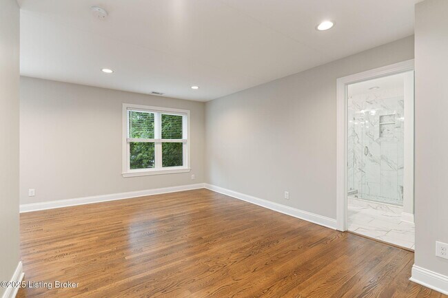Building Photo - 121 N Hubbards Ln
