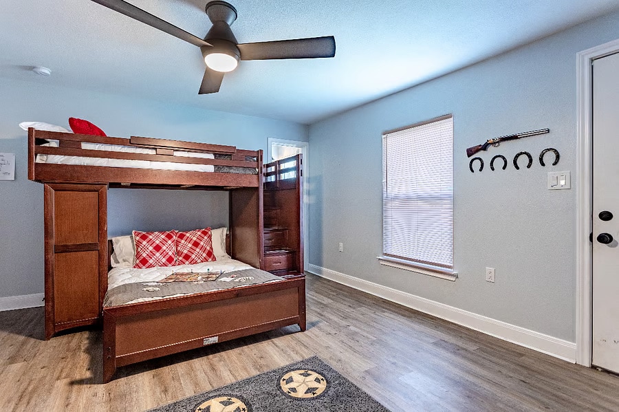 Building Photo - 3415 Shelby Ave