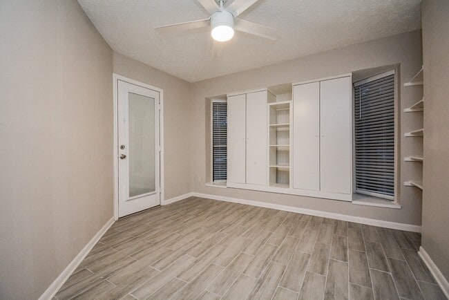 Building Photo - 22906 Indian Ridge Dr