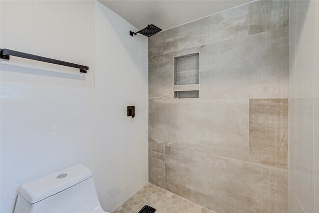 Building Photo - 4931 Lake Catherine Ct