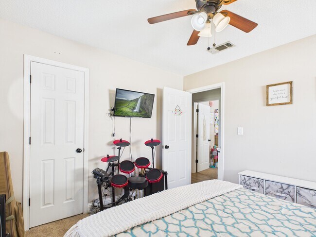 Building Photo - 38 Cape Dr NW