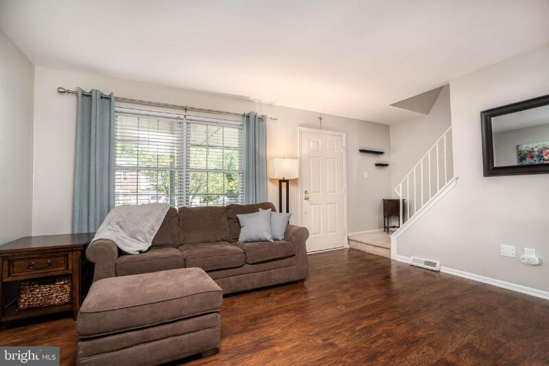 Building Photo - 47 Wynmere Dr