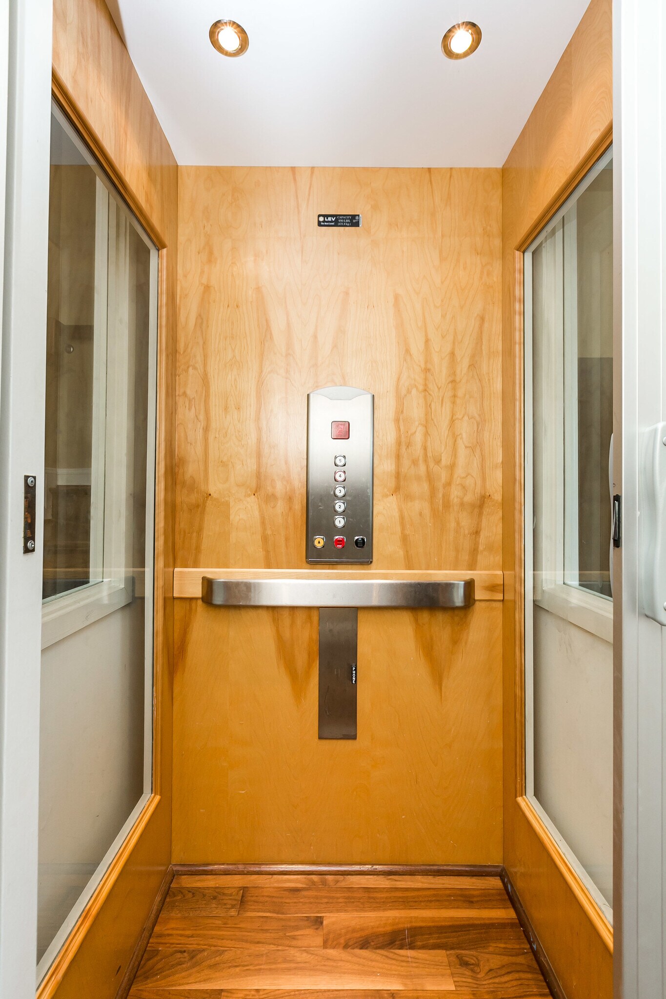 Building Photo - 639 Ponte Villas S