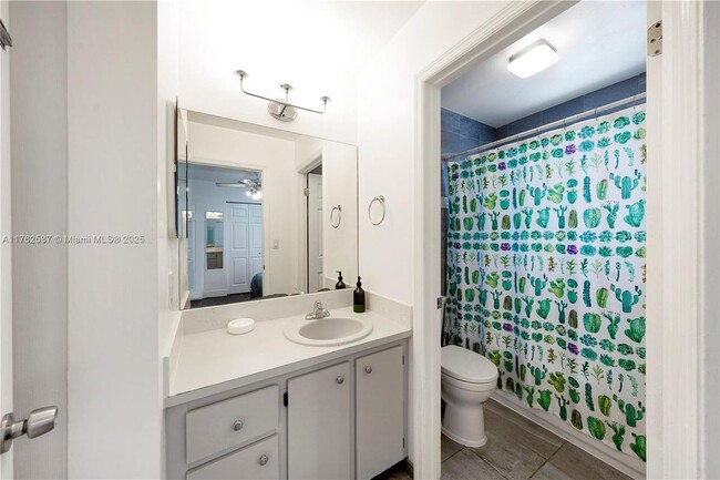 Building Photo - 4200 SW 72nd Way