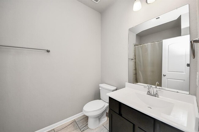 Building Photo - 2518 Terrace Point Dr