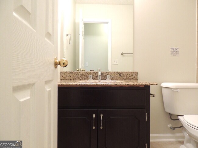 Building Photo - 70 Aspen Dr