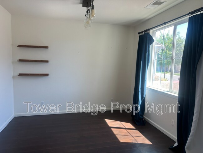Building Photo - 5508 Copper Sunset Way