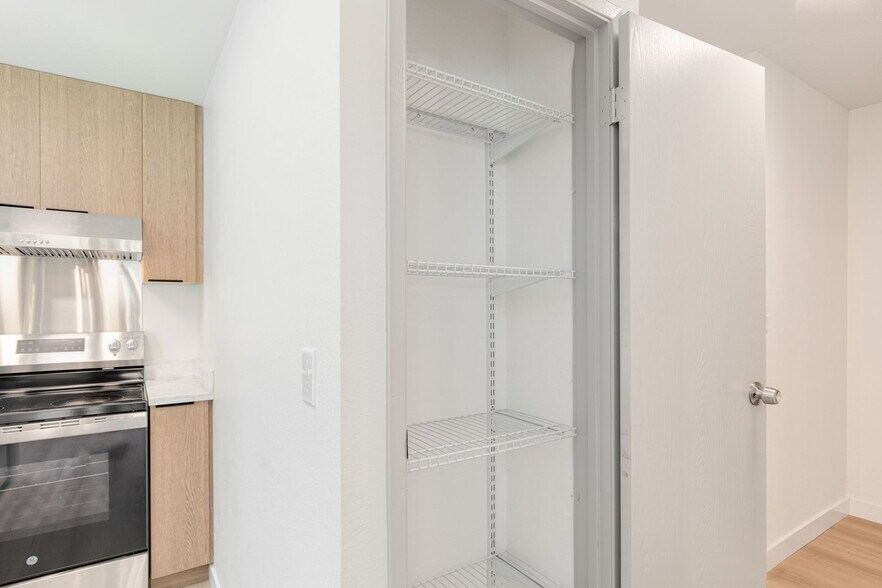 Building Photo - 11334 3rd Ave NE