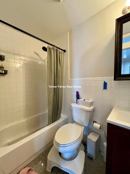 Building Photo - 179 Northampton St