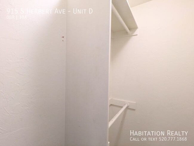 Building Photo - 915 S Herbert Ave