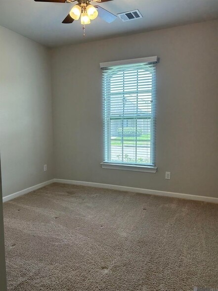 Building Photo - 1434 Granby Dr