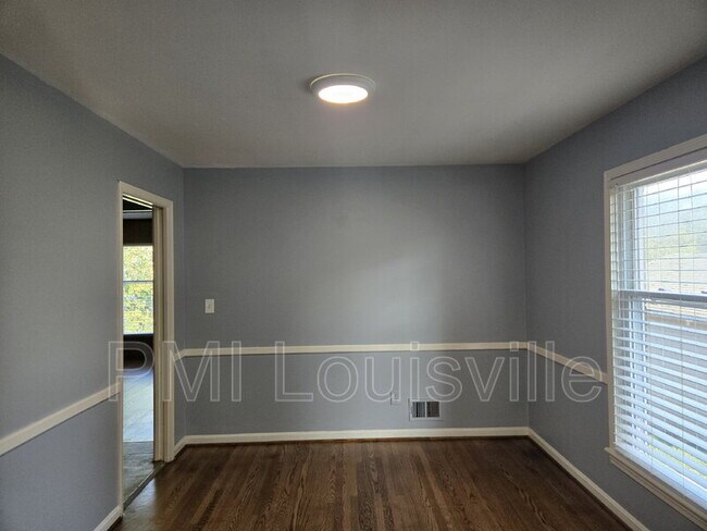 Building Photo - 9510 Gateway Dr